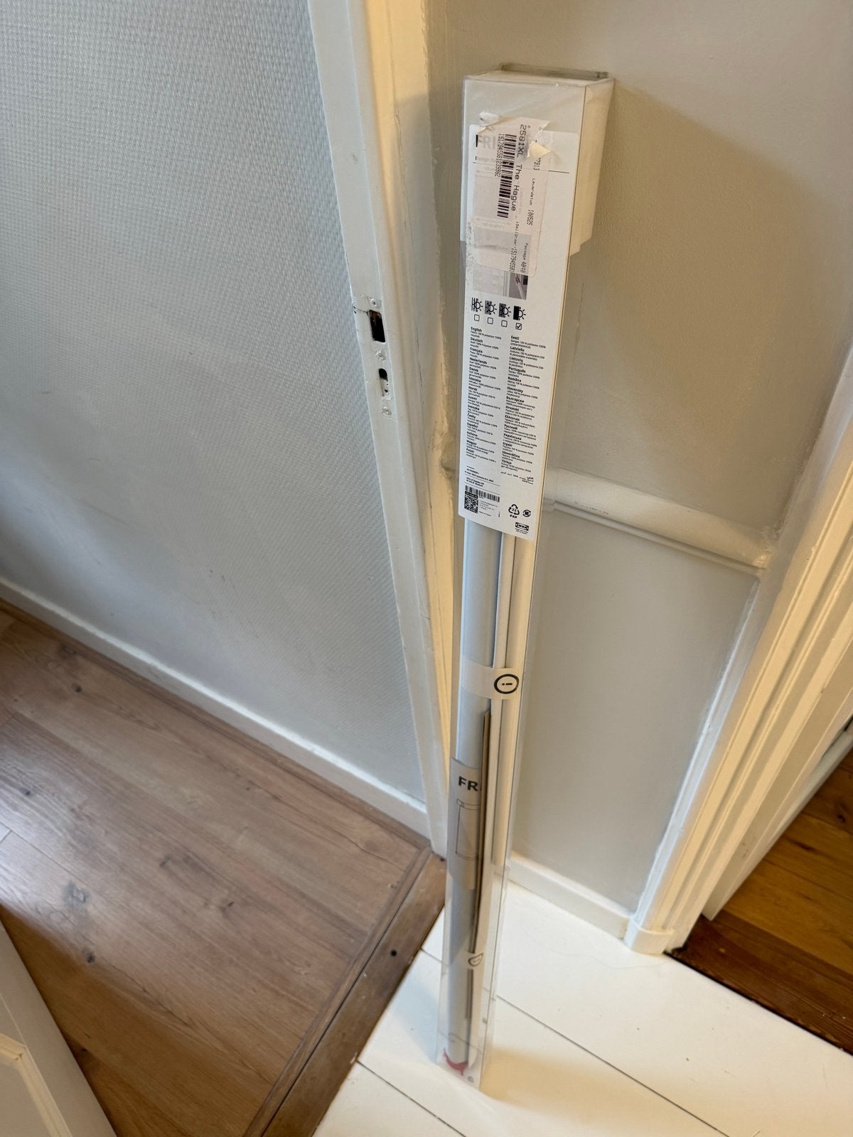 IKEA Fridans verduisterend rolgordijn 120x195 cm, Ophalen, 120 cm, Verduisterend, Wit