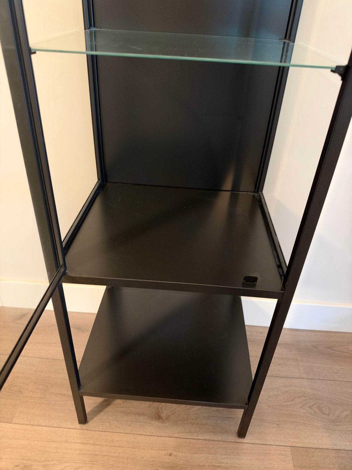 Foto 6 van Ikea RUDSTA Vitrinekast - Zo goed als nieuw