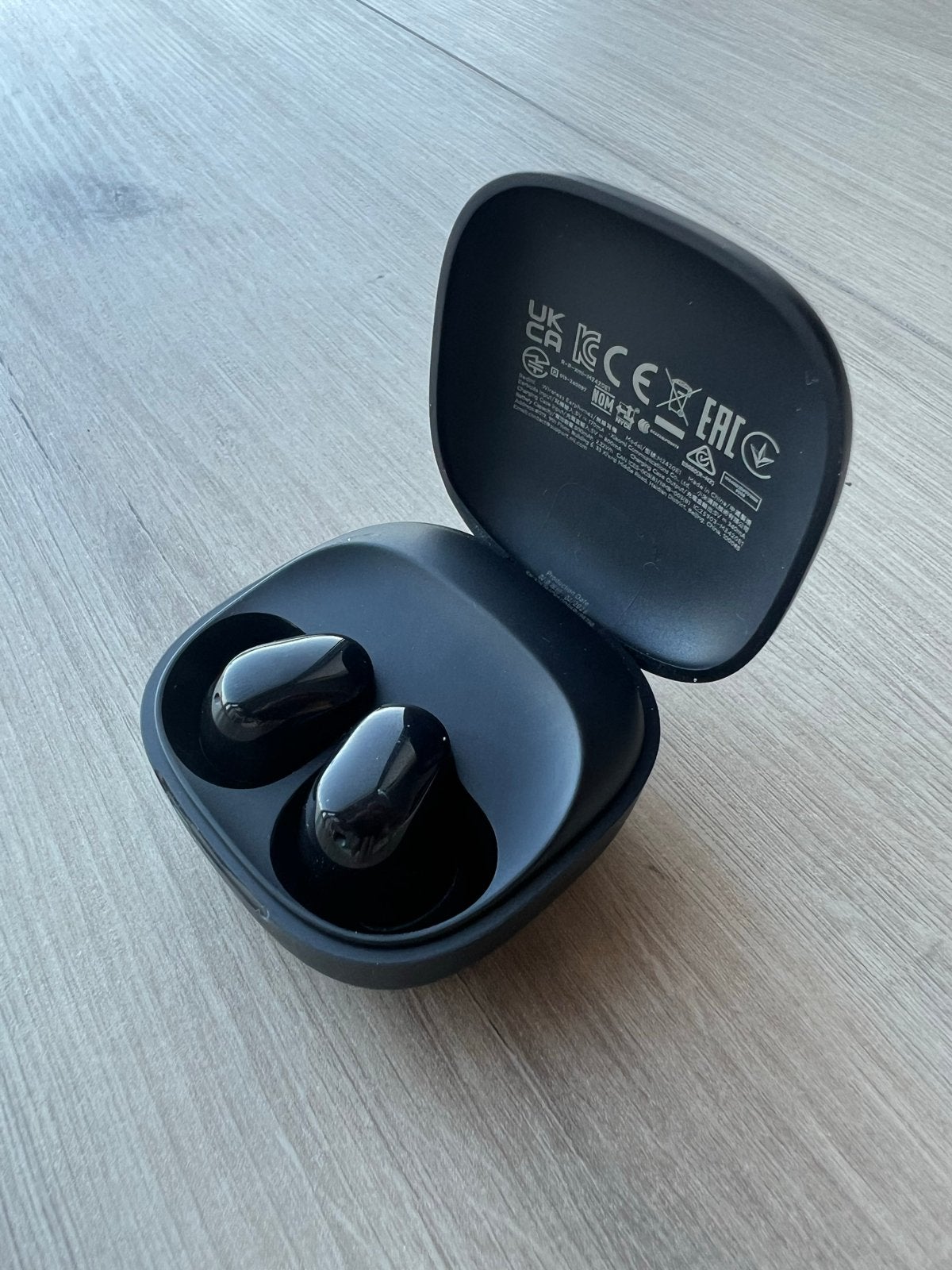Redmi Buds 6 Play - Zwarte Draadloze Earbuds, In-ear, Bluetooth, Zo goed als nieuw, Zwart