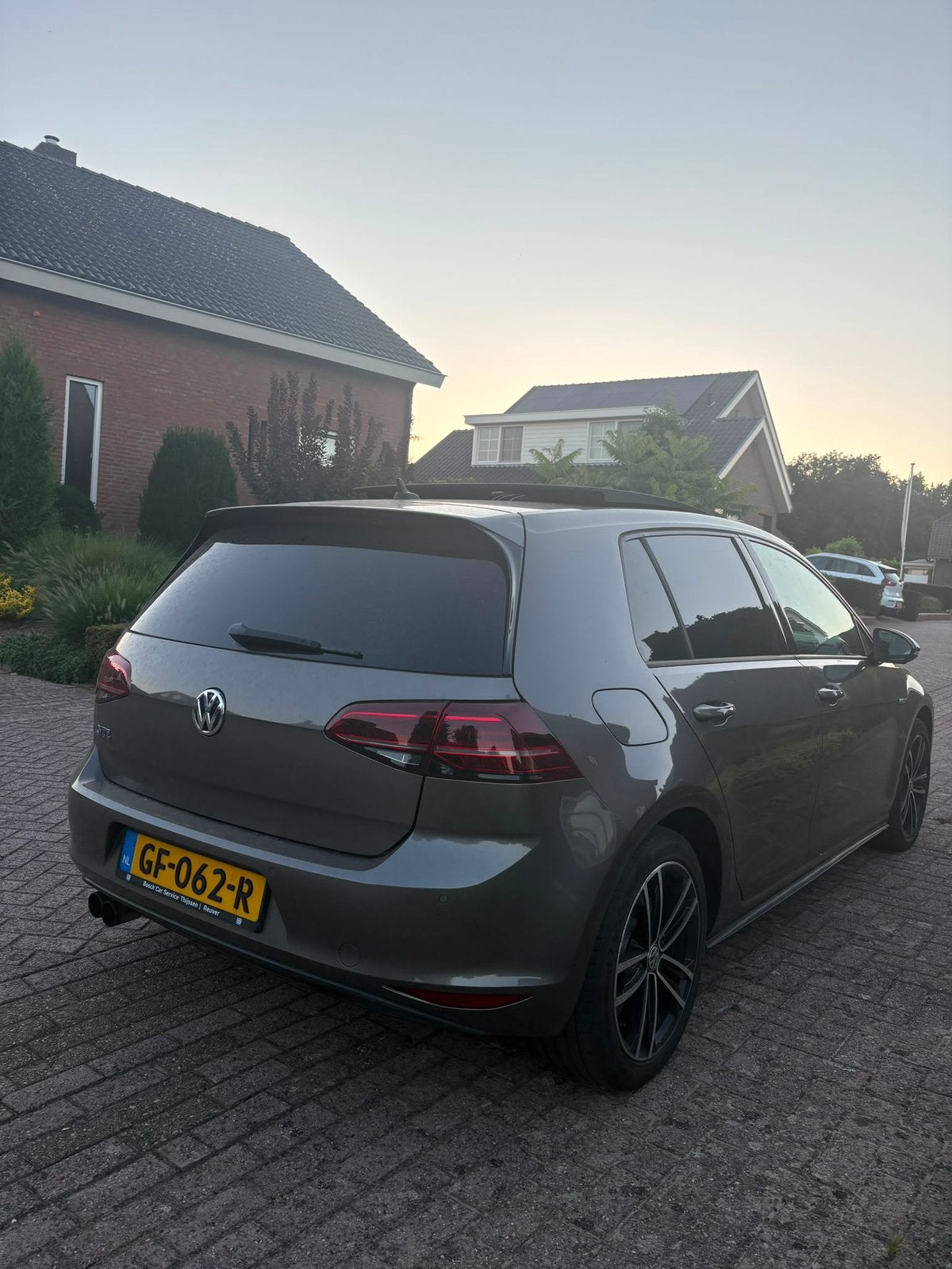 Volkswagen Golf 1.4 TSI Phev 150KW GTE 5D 2015 Grijs, Auto's, Elektronische parkeerrem, 4 cilinders, 1395 cc, 1499 kg