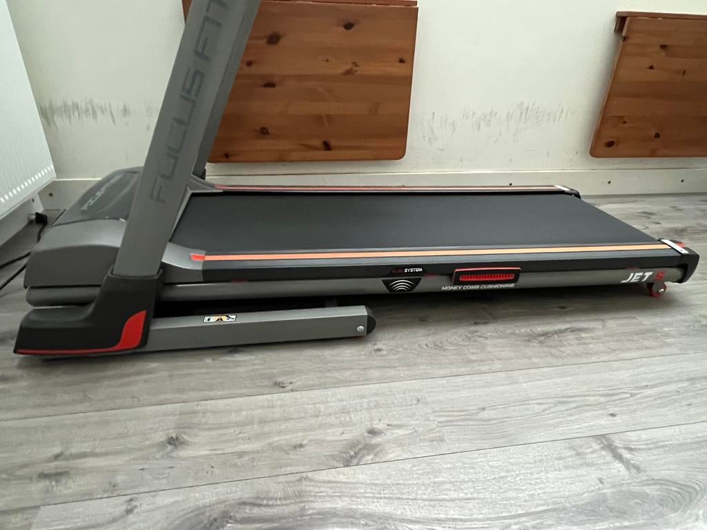 Focus Fitness Jet 5 iPlus Loopband, Sport en Fitness, Fitnessapparatuur, Ophalen, Zo goed als nieuw, Loopband