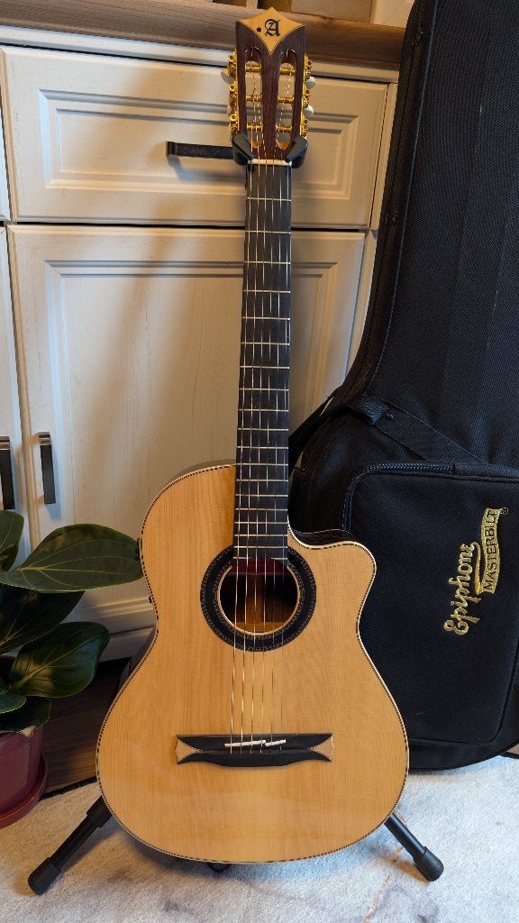 Alhambra CSs 3 CW a e2 Black Label series, Ophalen, Gebruikt, Western- of Steelstringgitaar, Met (piezo-)element