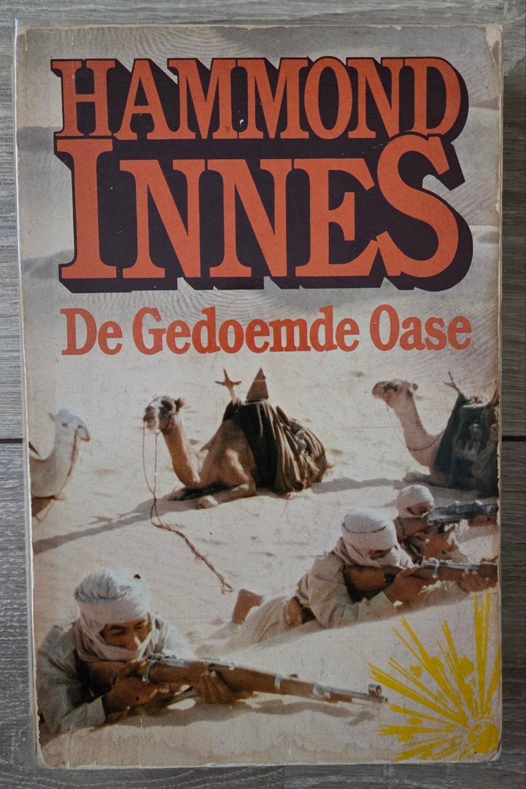 Hammond Innes - De Gedoemde Oase, Ophalen of Verzenden, Gelezen, Hammond Innes