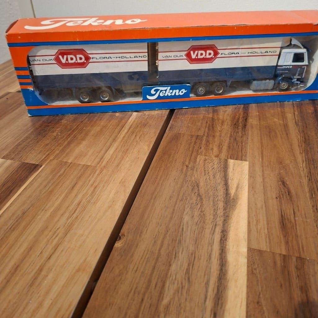 Tekno VDD Flora Holland vrachtwagen combinatie wipkar, Ophalen of Verzenden, Zo goed als nieuw, Bus of Vrachtwagen, Tekno