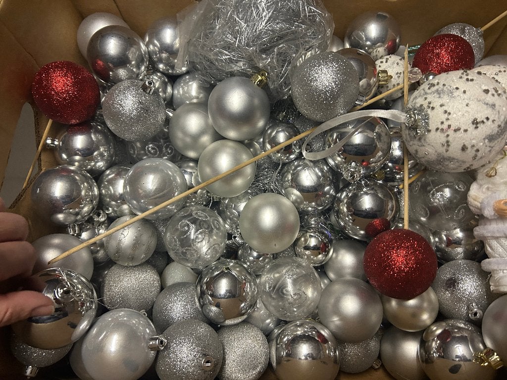 Flinke (bananen)doos kerstballen/kerstspullen, Diversen, Kerst, Ophalen of Verzenden, Gebruikt