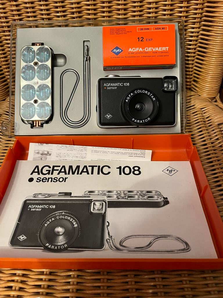 Agfamatic 108 Fotocamera met Flash en Film - Vintage, Ophalen of Verzenden, Nieuw, Compact, Overige Merken