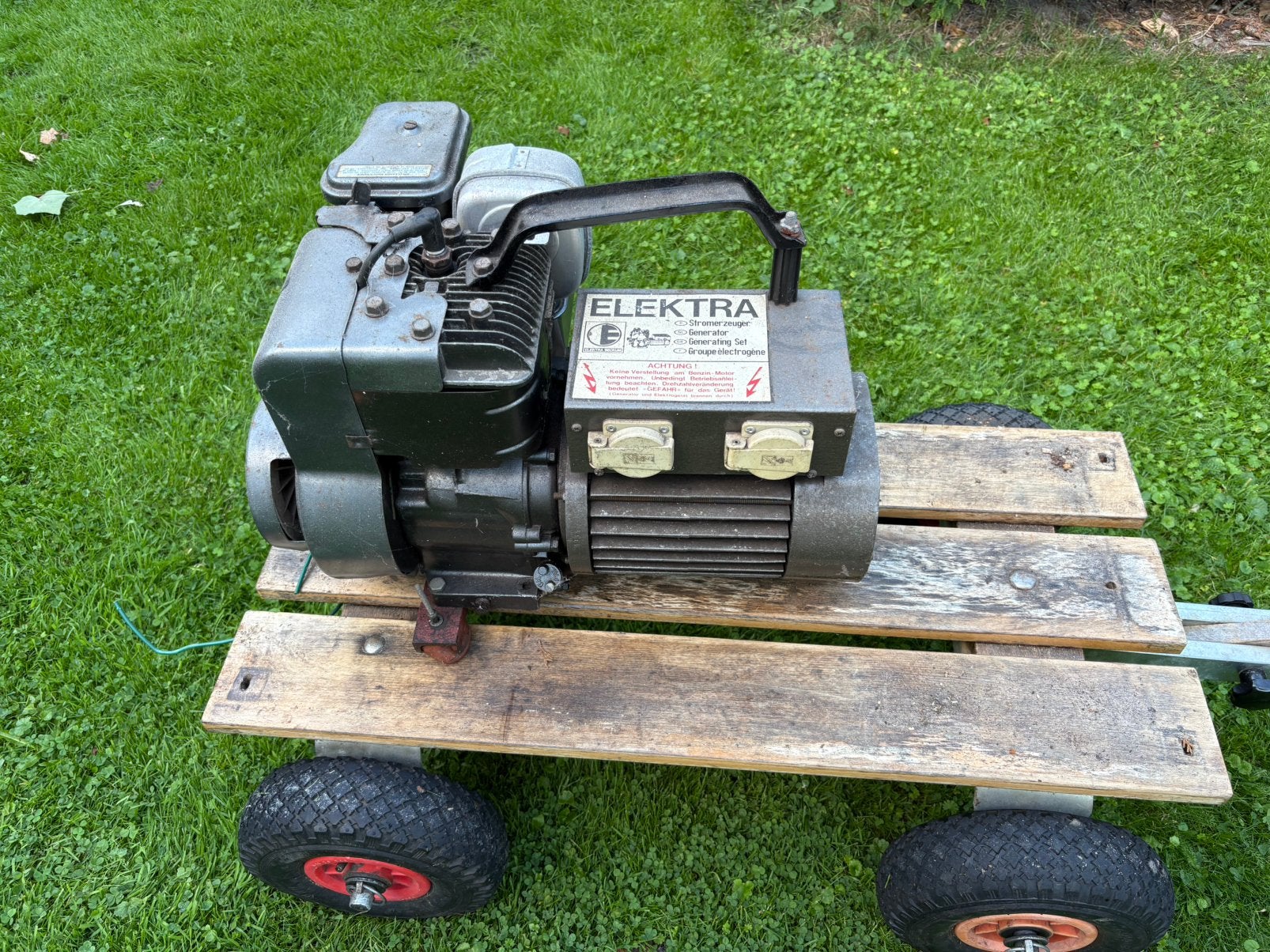 Briggs & Stratton aggregaat 5 PK, Ophalen, Gebruikt, Benzinemotor, 1800 rpm of meer