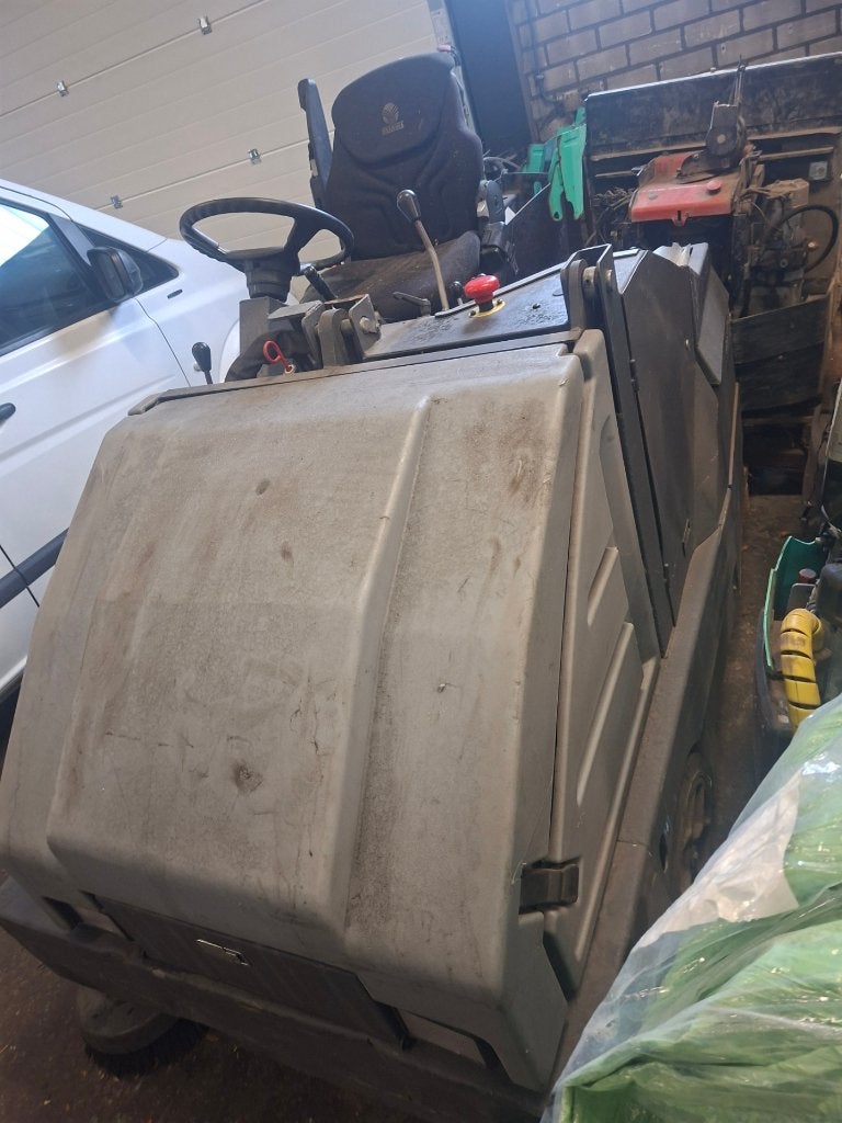 Te Koop: Goedwerkende Veegmachine, Ophalen, Gebruikt