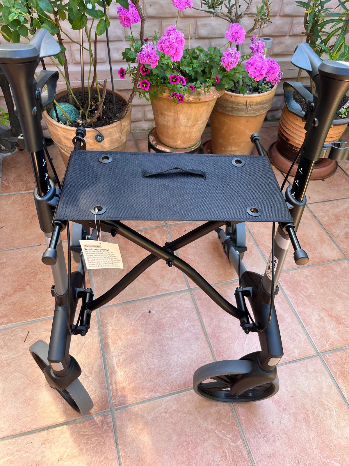 Aluminium Rollator licht Nieuw……ondersteunt tot 150 kg, Diversen, Ophalen, Zo goed als nieuw