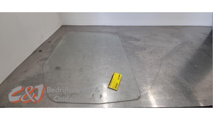 Portierruit 4Deurs rechts-voor van een Mercedes Sprinter, Auto-onderdelen, Gebruikt, -, Ophalen of Verzenden, -