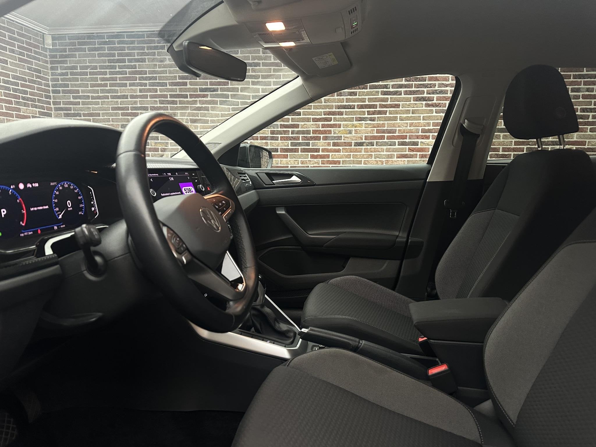 Volkswagen Polo 1.0 TSI Life Business, Stof, Gebruikt, 95 pk, 1096 kg