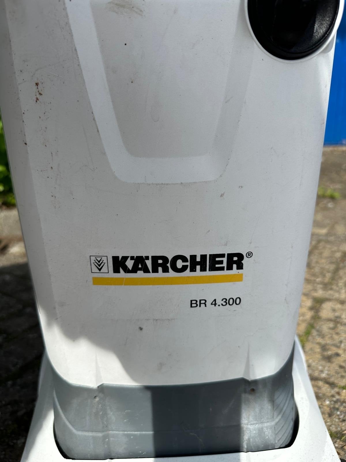 Kärcher BR 4.300 Compacte Harde Vloerreiniger, Doe-het-zelf en Verbouw, Reinigingsmachines, Ophalen, Gebruikt, Schrobmachine