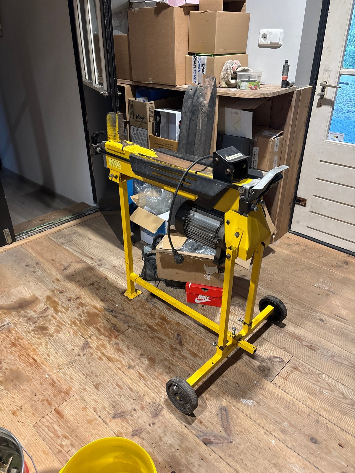 Elektrische houtklover - Krachtig en efficiënt, Ophalen, Gebruikt, Elektrisch, Liggend