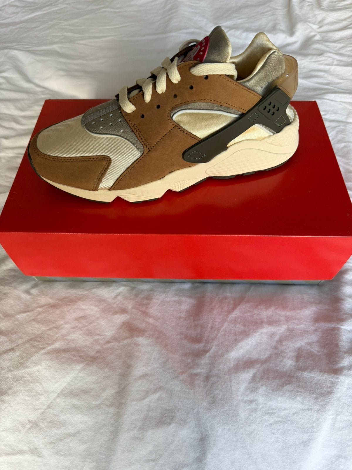 Stüssy  Nike Air Huarache LE Desert Oak – EU 41 – Nieuw, Ophalen, Zo goed als nieuw, Overige kleuren