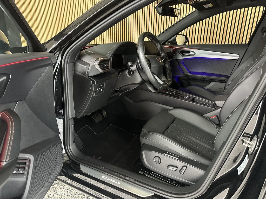 CUPRA Formentor 1.4 e-Hybrid Business 360 Camera | Carplay |, Auto's, Cupra, Gebruikt, 4 cilinders, Formentor, Zwart
