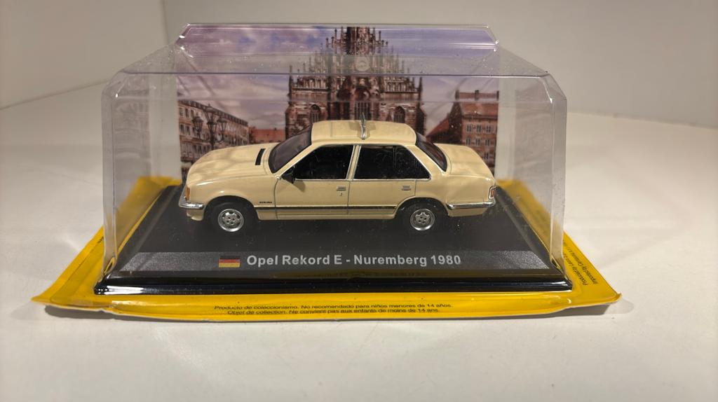 Opel rekord e nuremberg 1980 atlas 1.43, Hobby en Vrije tijd, Modelauto's | 1:43, Overige merken, Auto, Ophalen of Verzenden, A