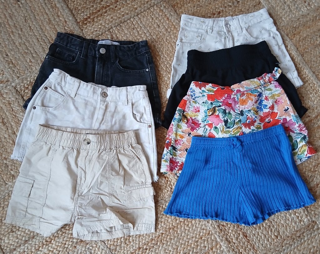 Korte broekjes maat 128/134, Ophalen of Verzenden, Zo goed als nieuw, Meisje, Broek