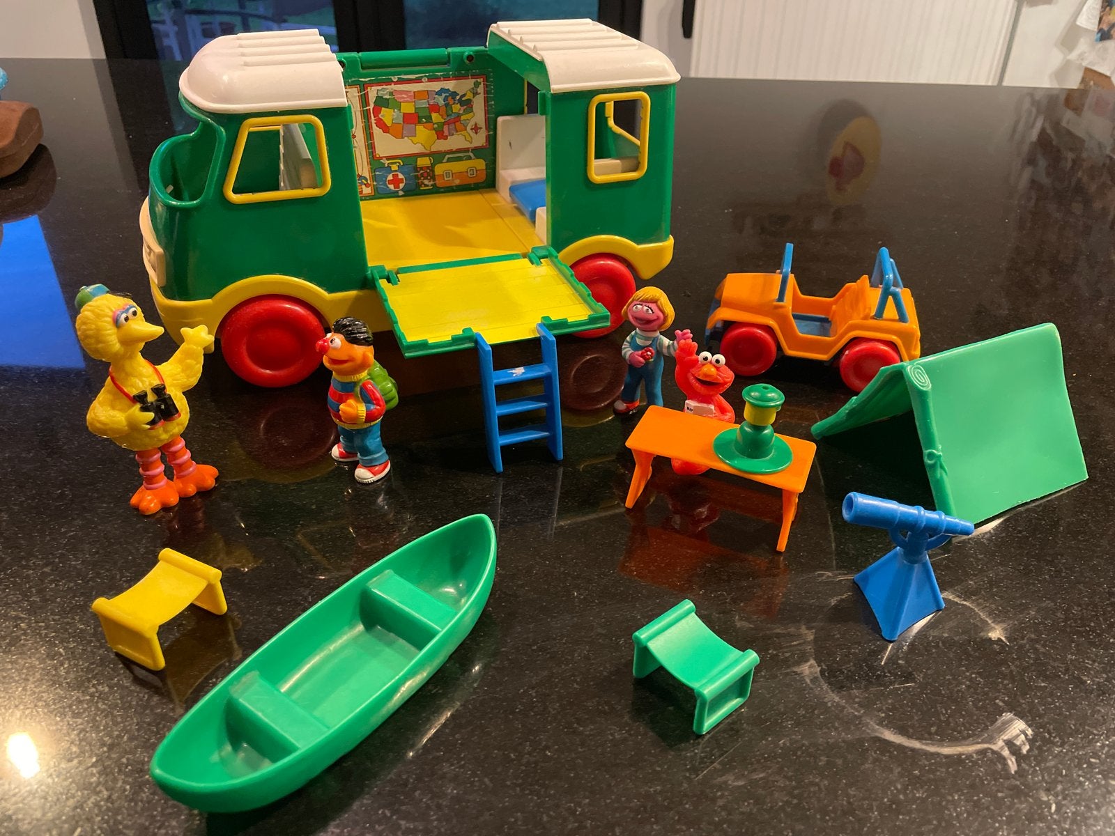 Vintage Sesamstraat Camping Set met Figuren en Camper, Ophalen of Verzenden, Gebruikt, Jongen of Meisje