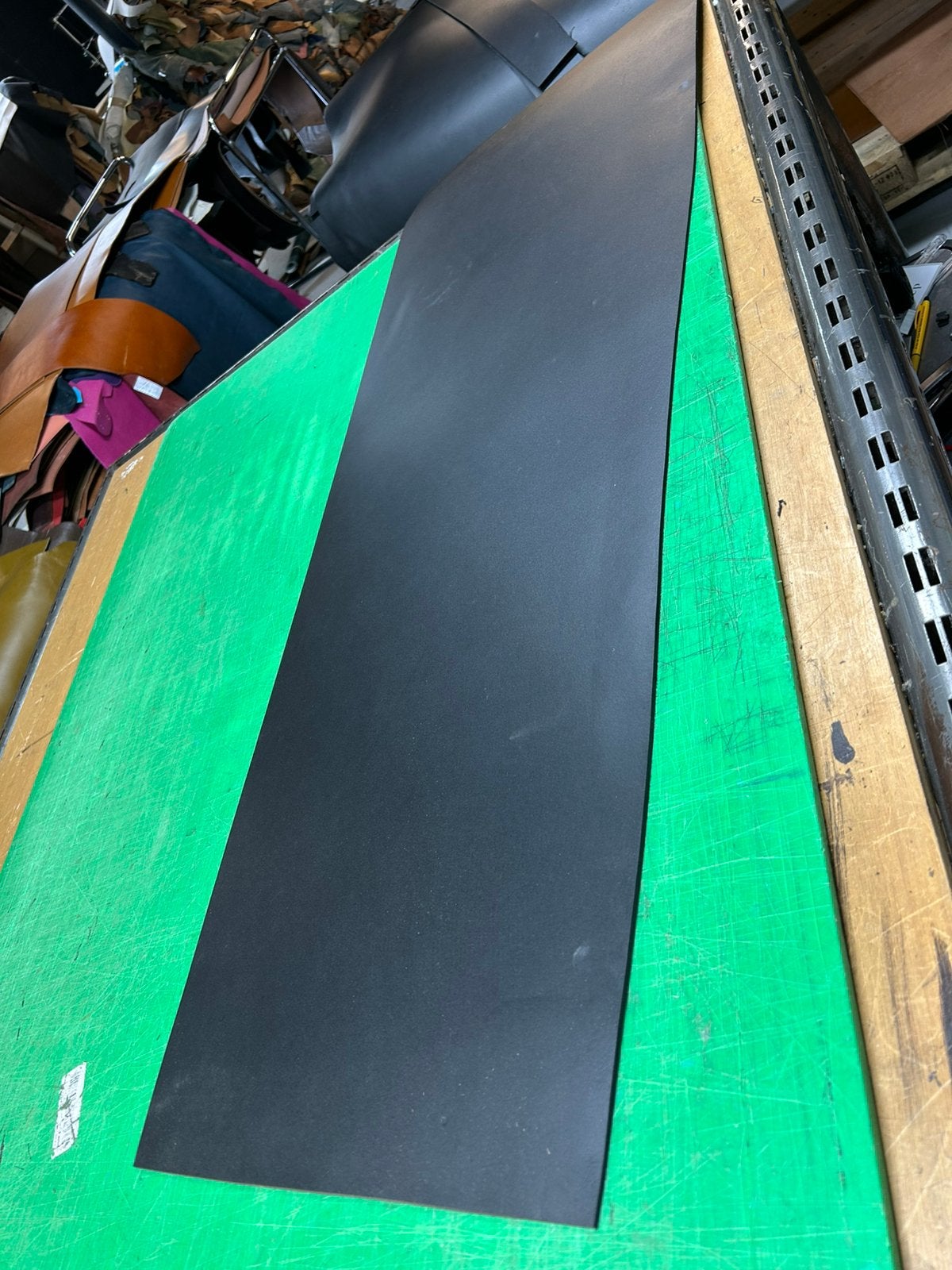Zwarte kleur nerf tuigleer 3-3,5 mm dikte half soepel Z-10, Zwart, Leer of Kunstleer, Ophalen of Verzenden, Zo goed als nieuw