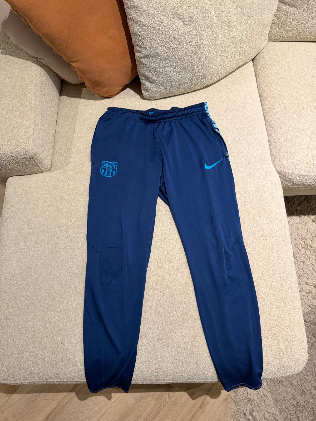 FC Barcelona Nike Dri-FIT Trainingsbroek Maat M, Ophalen of Verzenden, Zo goed als nieuw, Blauw