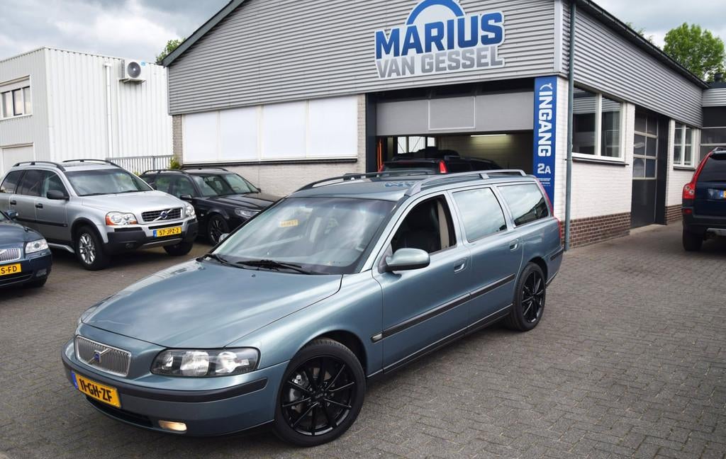 Volvo V70 2.4 Automaat & Leer Lpg G3 170 pk, Auto's, 1578 kg, 2435 cc, Grijs, 170 pk