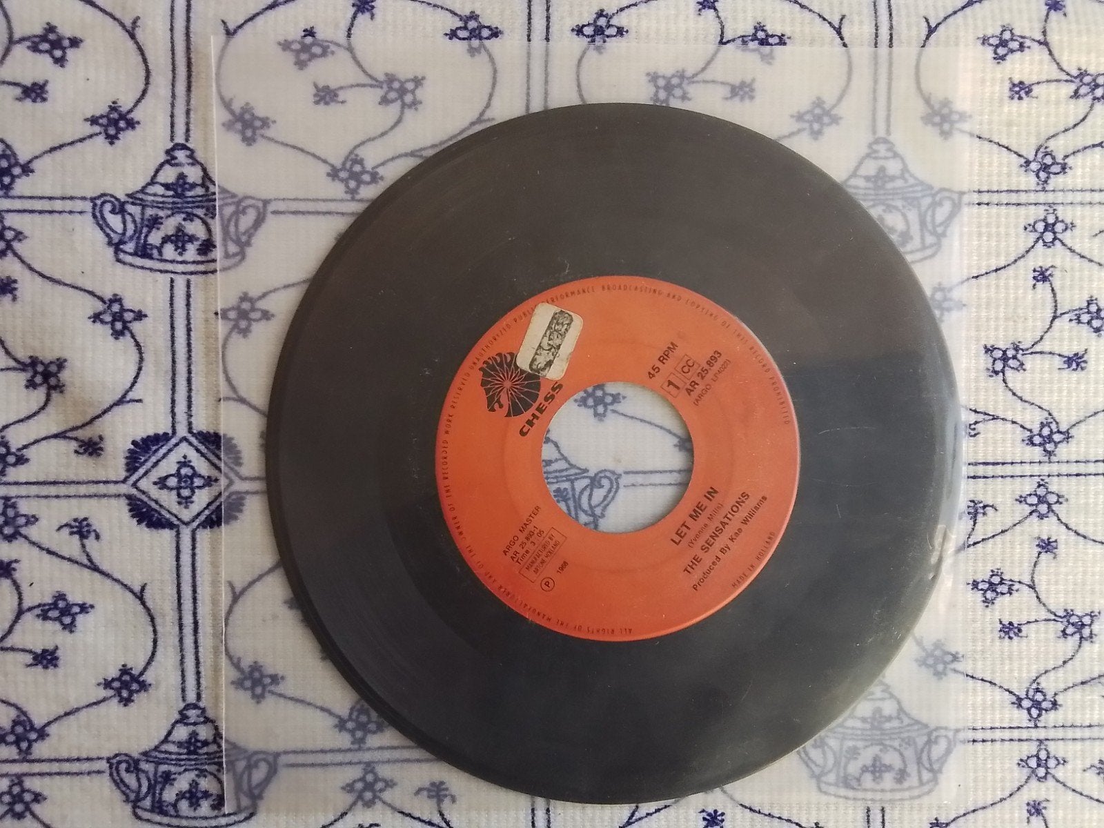 The sensations            Let me in, Single, Ophalen of Verzenden, Zo goed als nieuw, Pop