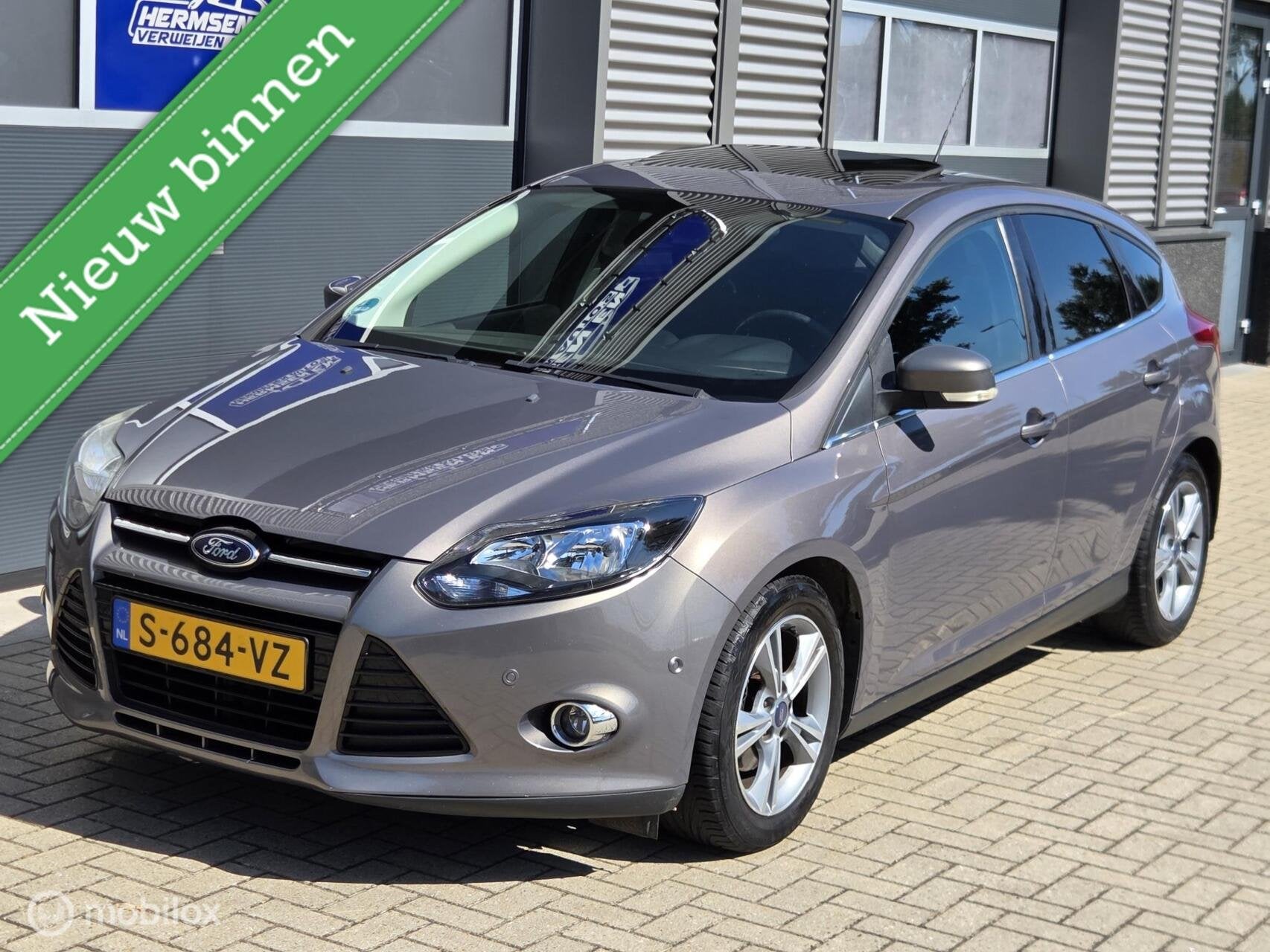 Ford Focus 1.0 EcoBoost 125pk Titanium schuif / kanteldak, Euro 5, 125 pk, Gebruikt, Bruin