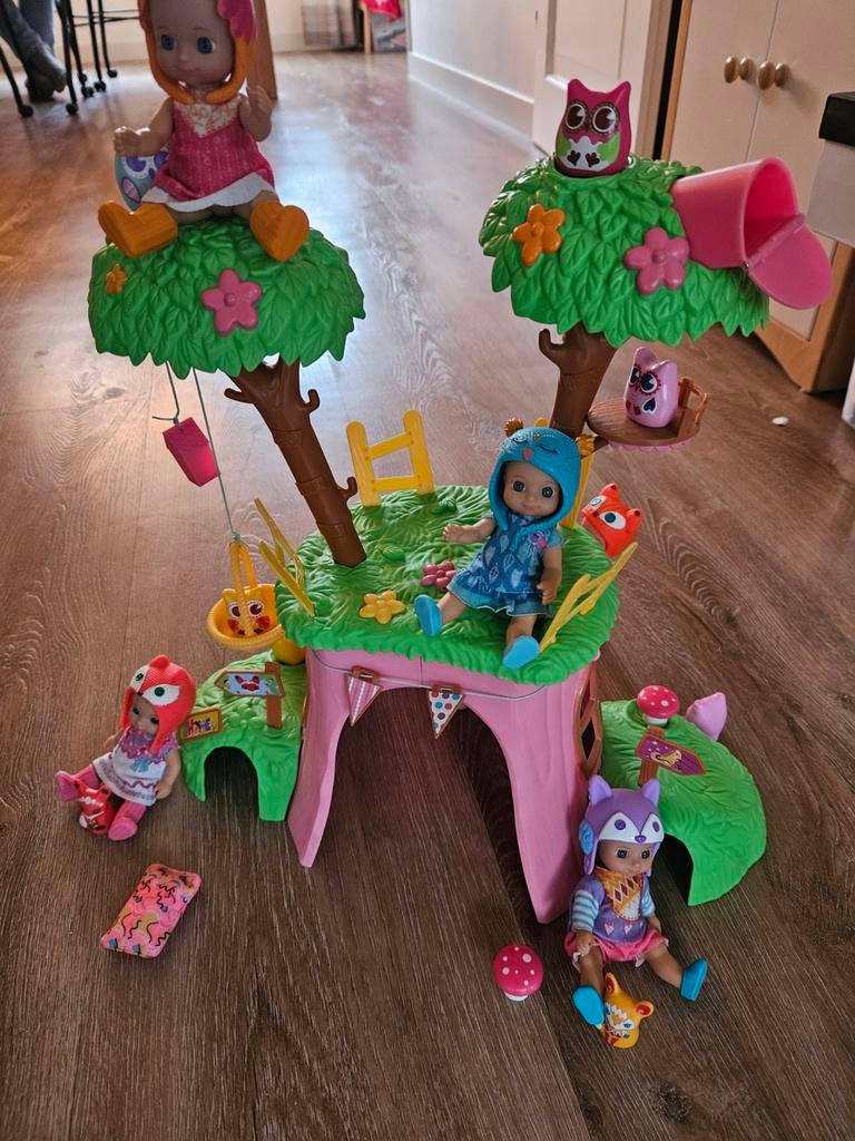 Mini Chou Chou Boomhuis met poppen en accessoires, Kinderen en Baby's, Speelgoed | Poppen, Ophalen of Verzenden, Gebruikt, Overige typen