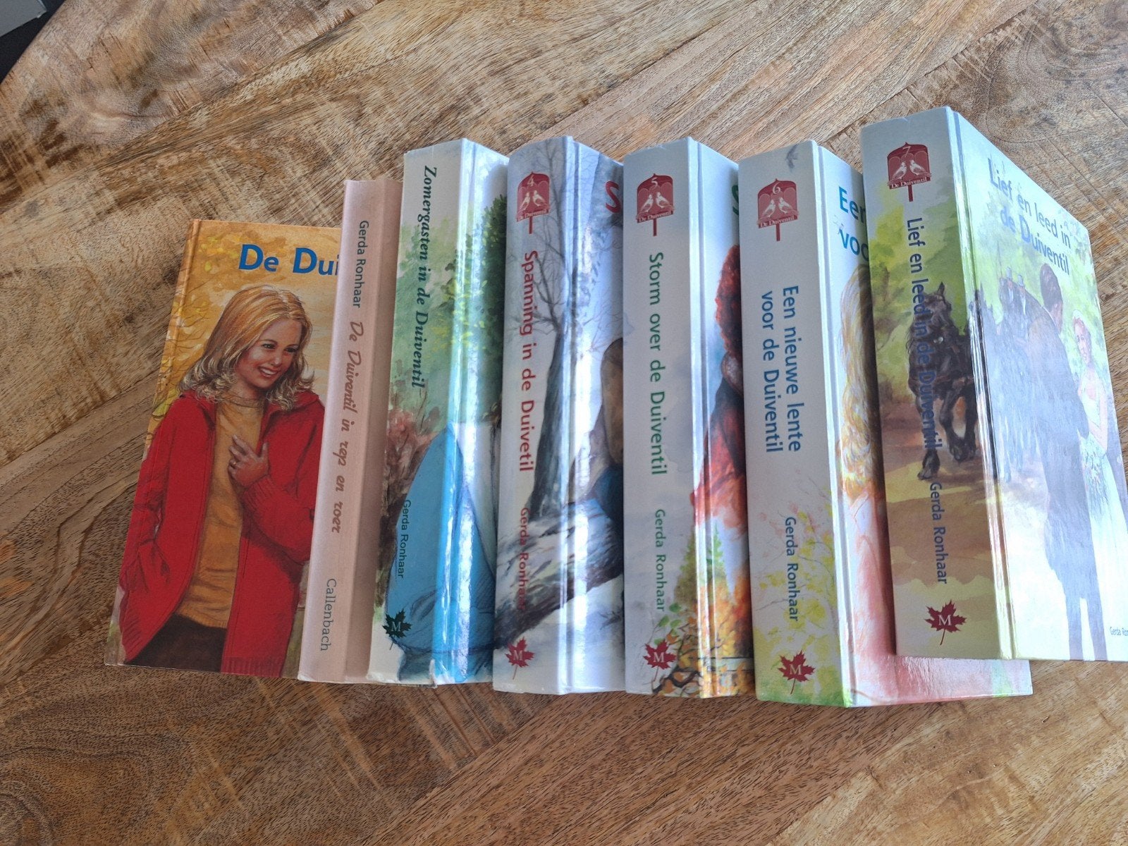 De Duiventil deel 1 t/m 7 - Gerda Ronhaar, Ophalen of Verzenden, Gelezen, Gerda Ronhaar