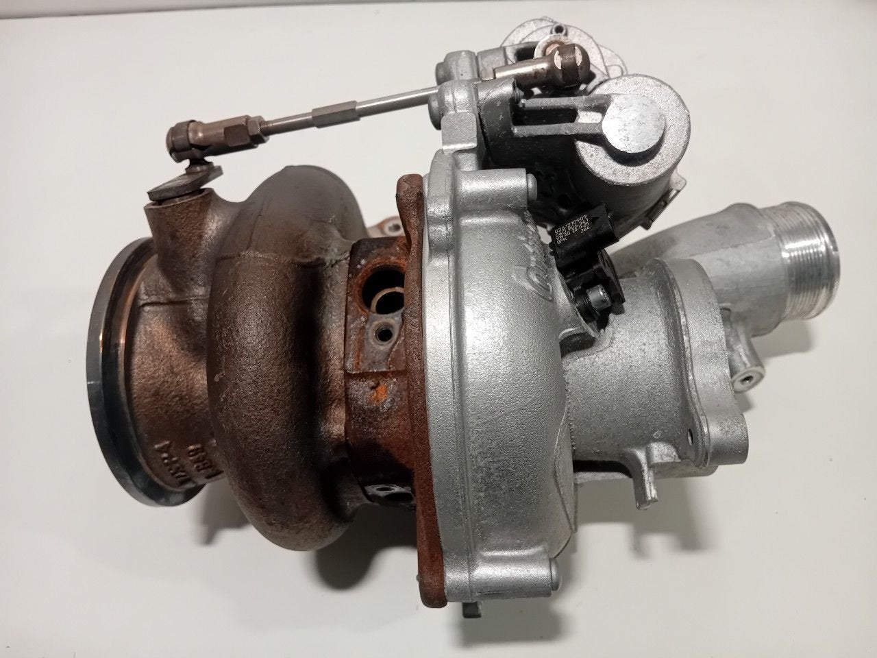 Turbo Volkswagen Golf, Auto-onderdelen, Motor en Toebehoren, Onderdelen@venauto.nl, Van der Ven Autorecycling B.V., Gebruikt, Ettenseweg 76, 4706 PB Roosendaal, The Netherlands