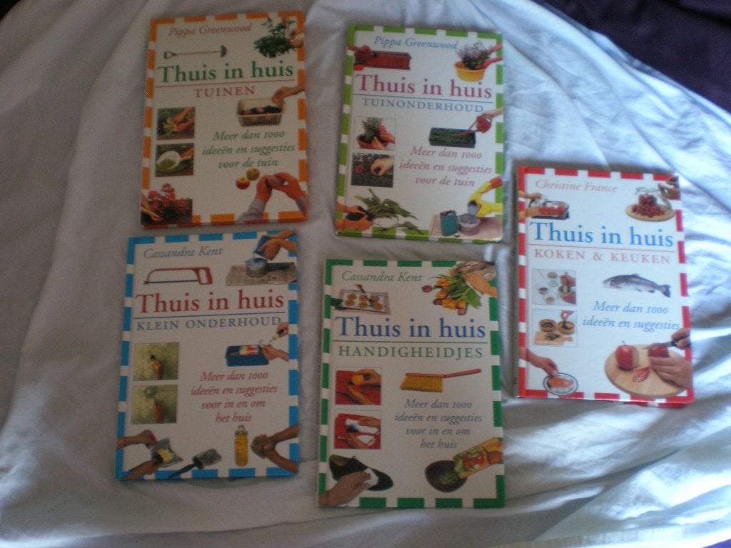 5 boeken Thuis in huis. Complete serie., Ophalen of Verzenden, Gelezen, Tuinieren en Tuinplanten