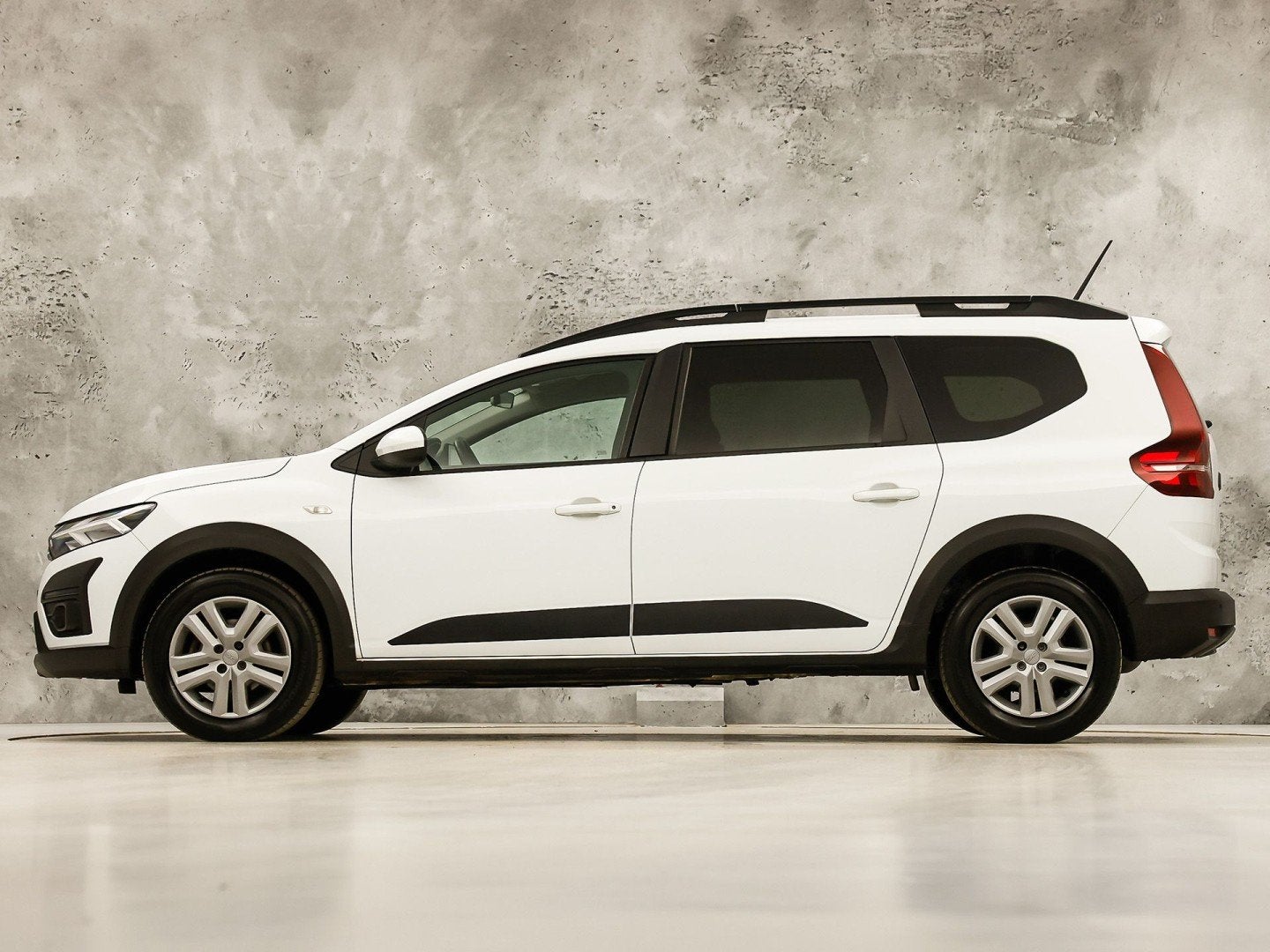 Dacia Jogger 1.0 TCe 100 ECO-G Sport 7 Persoons (APPLE CARPL, Auto's, Voorwielaandrijving, Gebruikt, Wit, Origineel Nederlands