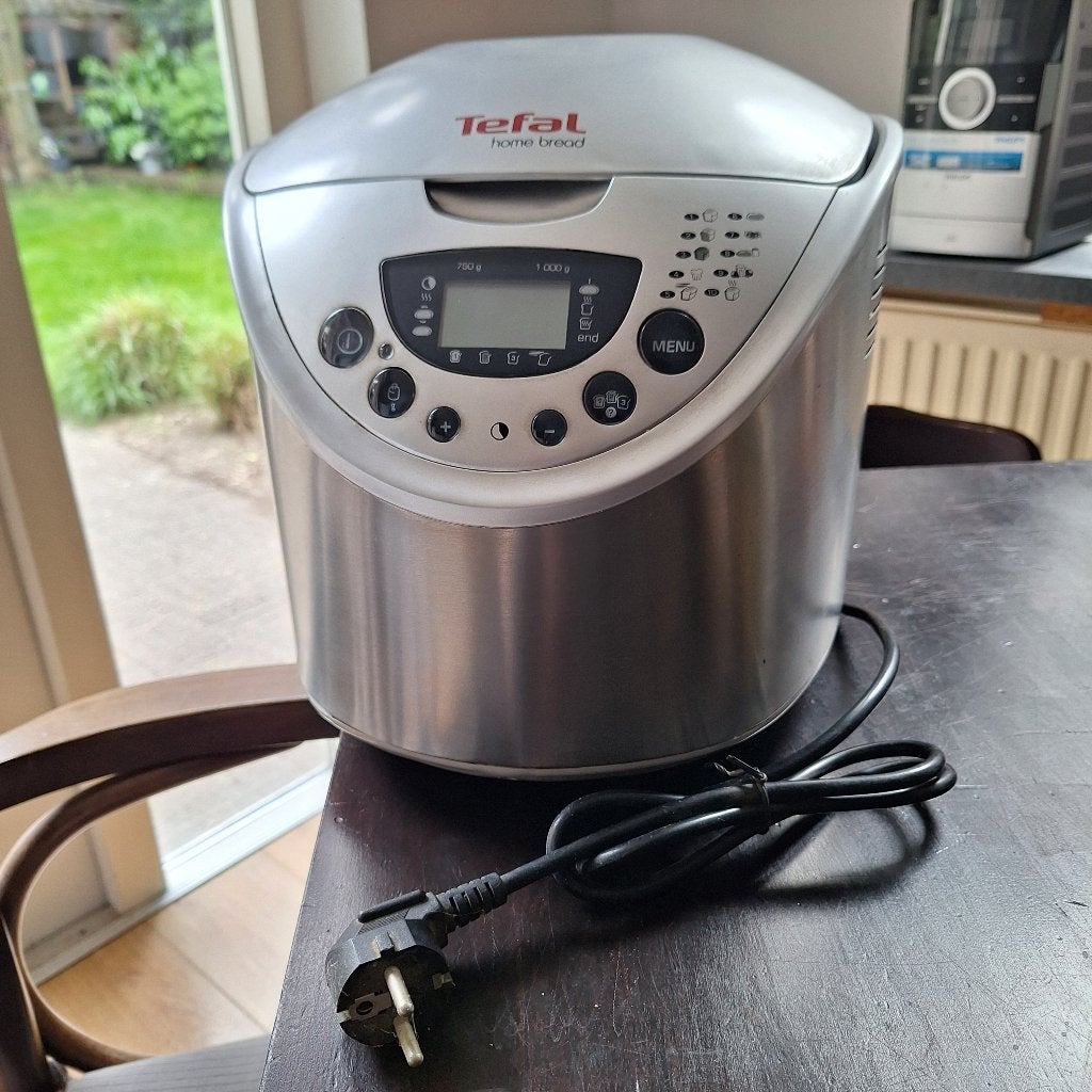 Broodbakmachine Tefal z.g.a.n., Witgoed en Apparatuur, Broodbakmachines, 800 tot 1200 gram deeg, Zo goed als nieuw, Kijkvenster