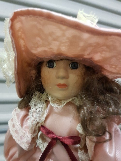Pop op standaard, The classique collection nat. d8435, roze, Verzamelen, Ophalen of Verzenden, 'T Olde Gre-j, Info@toldegrej.nl