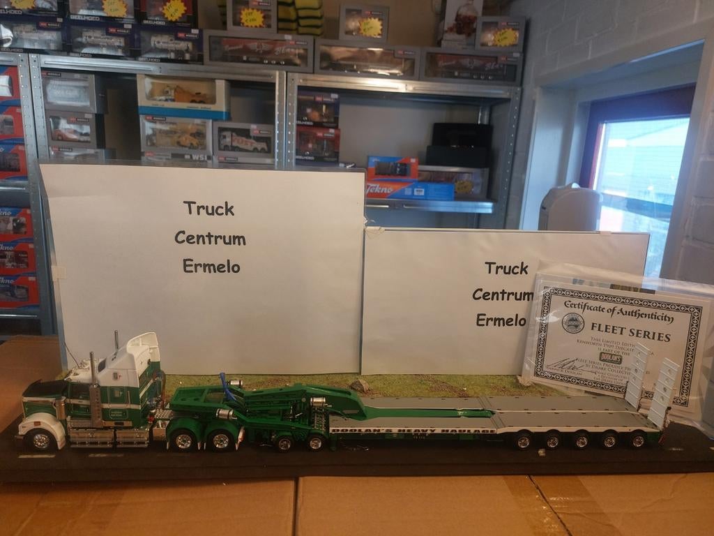 Doolan.s heavy haulage kenworth t909 met dieplader
Zo1555
Zt, Ophalen of Verzenden, Nieuw, Bus of Vrachtwagen, Wsi