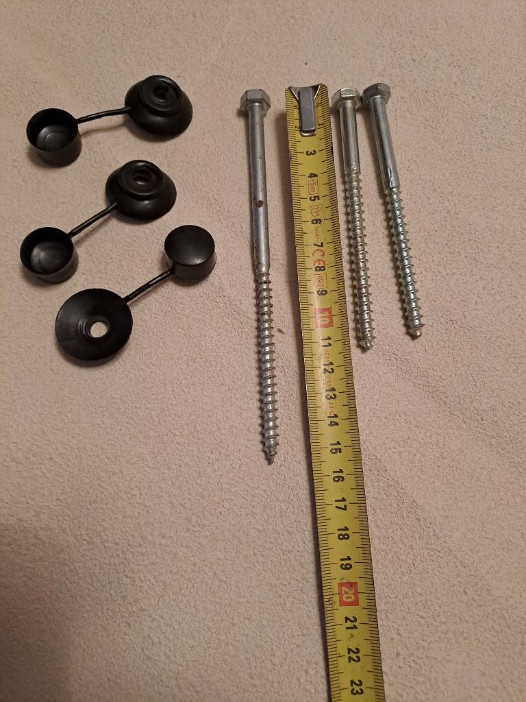 te koop een rest partij plaat bouten    en  pijp beugels, Ophalen of Verzenden, Nieuw, 100 tot 250 mm, Bouten of Moeren