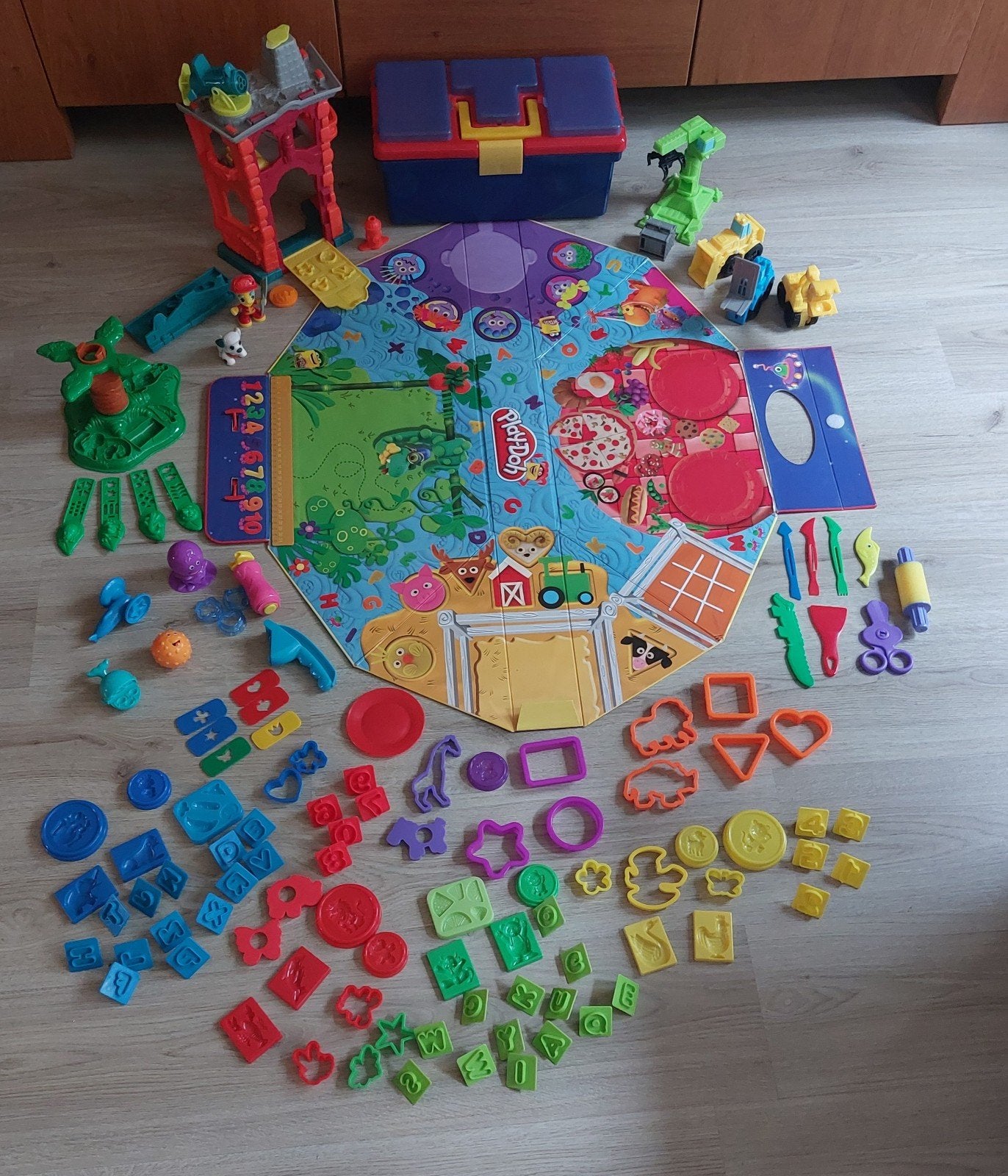Grote Play-Doh set met speelmat en veel accessoires, Ophalen, Gebruikt, Jongen of Meisje