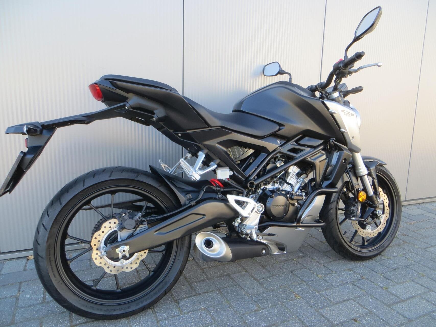 Honda CB 125 R, Bedrijf, 125 cc, 11 kW of minder, ABS