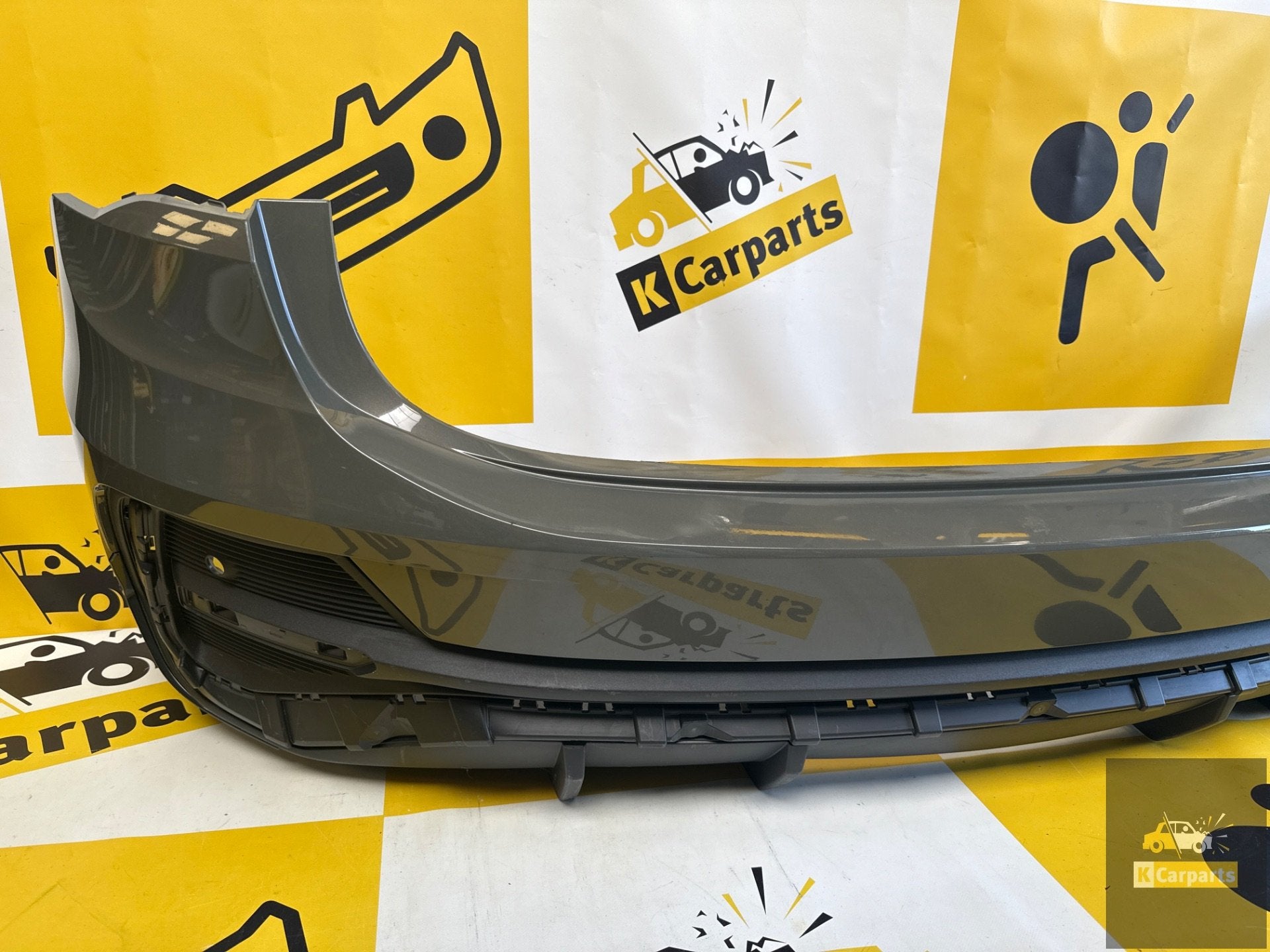 Audi Q3 Achterbumper 83F807511A Origineel, Info@fabrikant.eu, Fabrikantstraat 1
1000 AA  Amsterdam, NL, Achter, Bumper