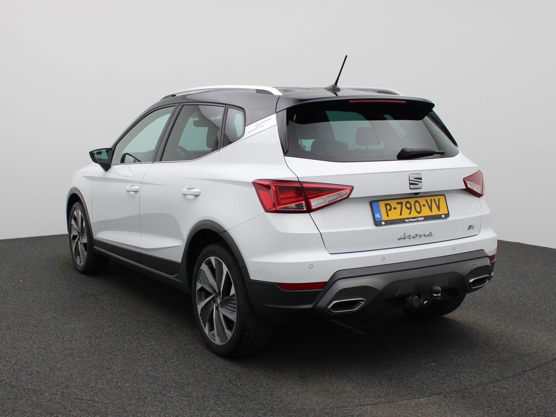SEAT Arona 1.0 TSI FR Business Intense | ACHTERUITRIJCAMERA, Auto's, 12 maanden, Gebruikt, 95 pk, Alcantara