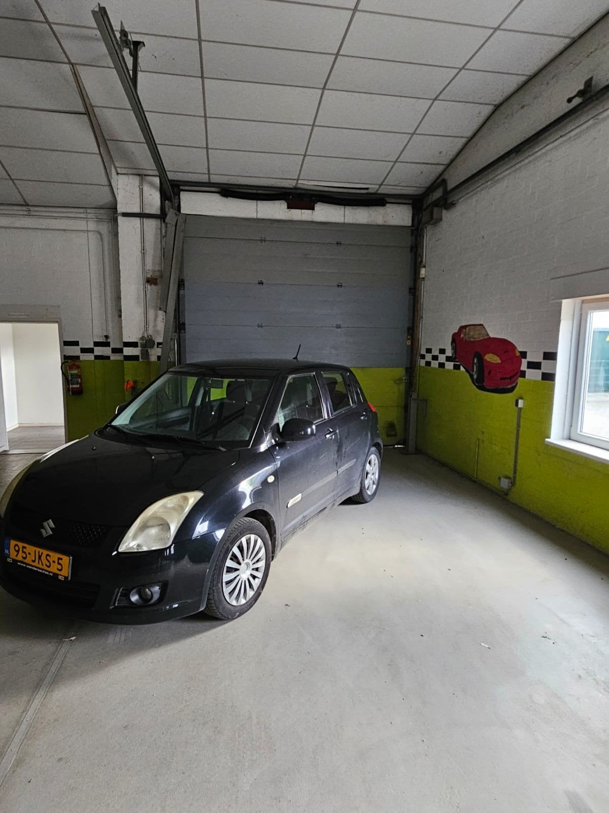 Suzuki Swift 1.3 5D 2006 Zwart, Auto's, Voorwielaandrijving, 40 €/maand, 965 kg, 400 kg