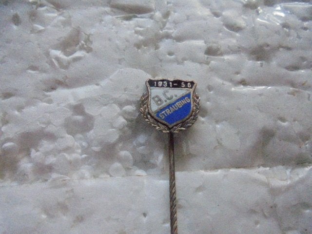 speldje uit 1956,  B.C. STRAUBING 1931-56, Verzenden, Zo goed als nieuw, Sport, Speldje of Pin