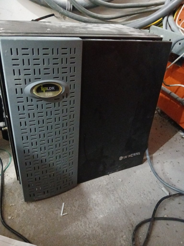 LG-Nortel iPLDK 100 telefooncentrale, Ophalen, Gebruikt, Toebehoren