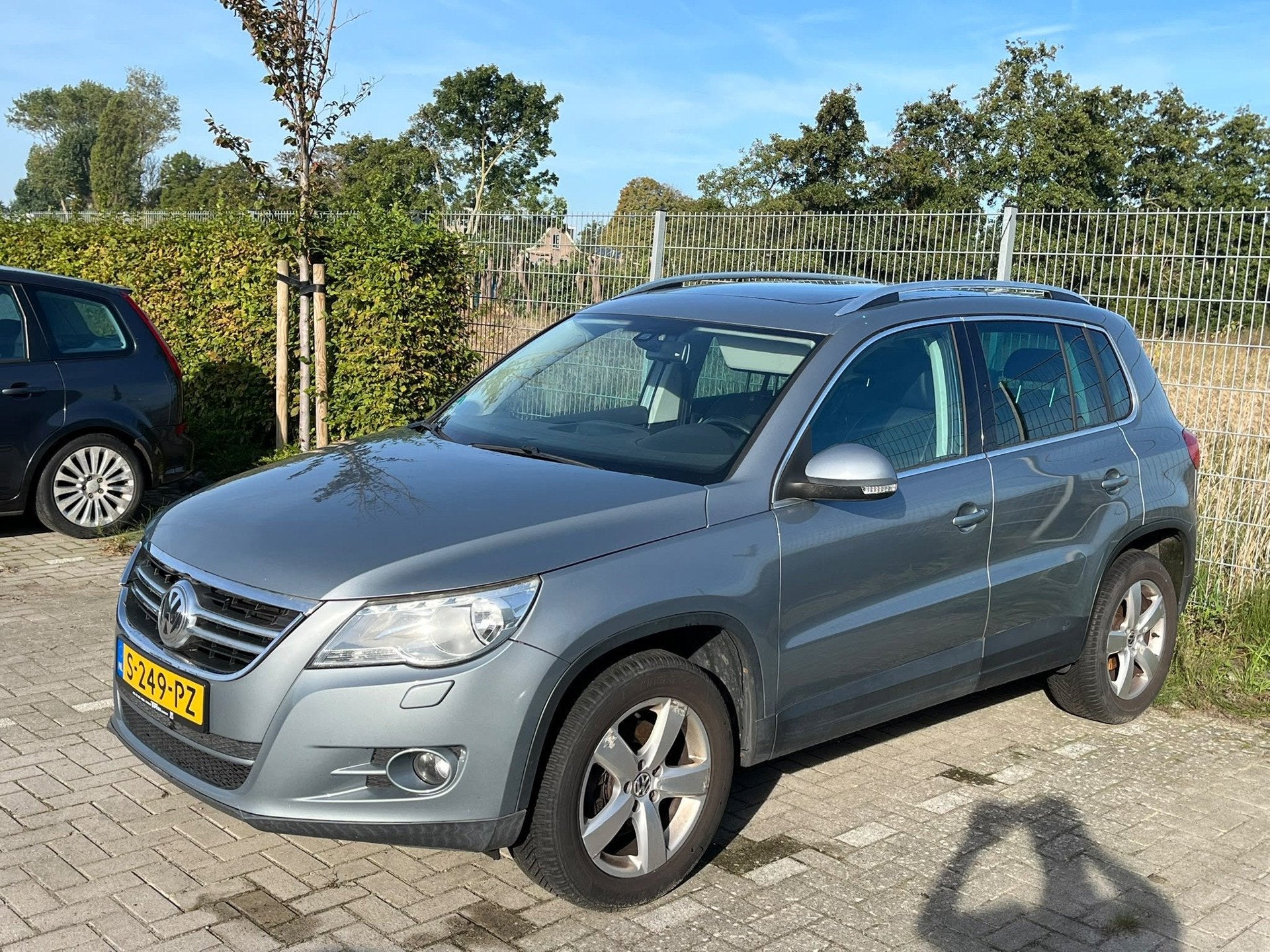 Volkswagen Tiguan 2.0TSI,Track&Field,4-M,Dis.KET.GEBROKEN, Gebruikt, Zwart, 4 cilinders, 1984 cc