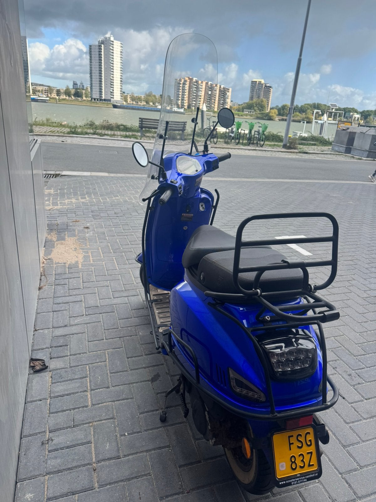 BTC LUXURY 45KM BLAUW, Gebruikt, Benzine, Ophalen, Overige merken