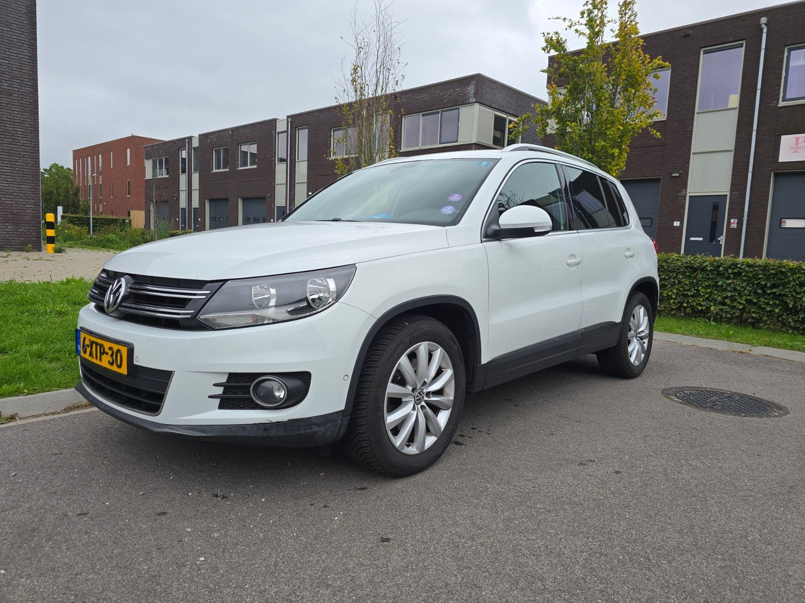 Volkswagen Tiguan 1.4 TSI Sport | Navi  | goed onderhouden, Auto's, Voorwielaandrijving, Euro 5, 15 km/l, 1800 kg