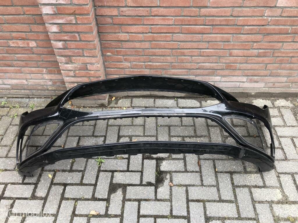 Mercedes CLA-klasse C118 X118 Voorbumper AMG /// A1188853901, Gebruikt, Voor, Mercedes-Benz, Ophalen of Verzenden