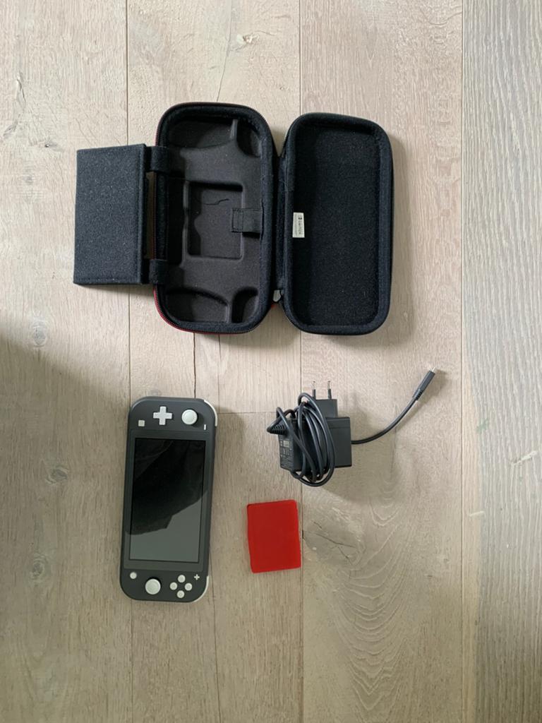 Nintendo switch lite, Ophalen, Grijs, Zo goed als nieuw, Met beschermhoes of tas