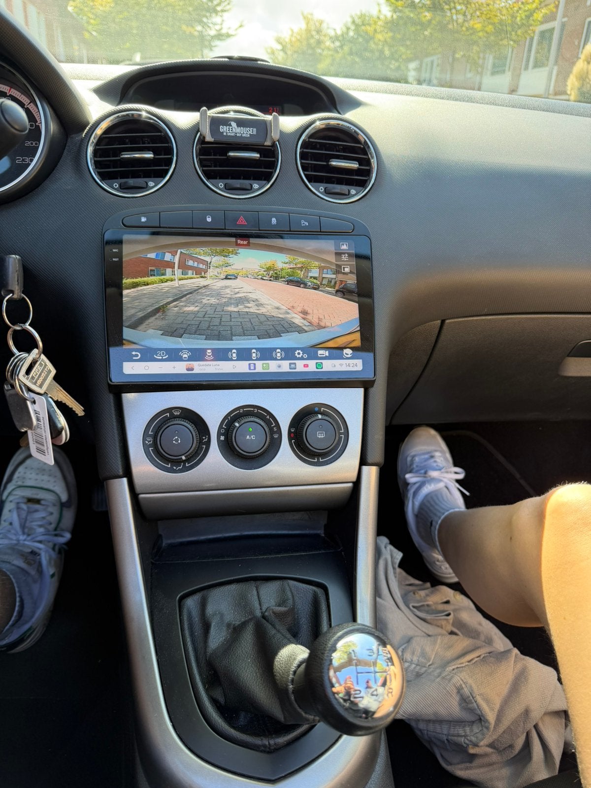 Foto 6 van Peugeot 308 1.6 VTI CC 2011 Wit facelift
