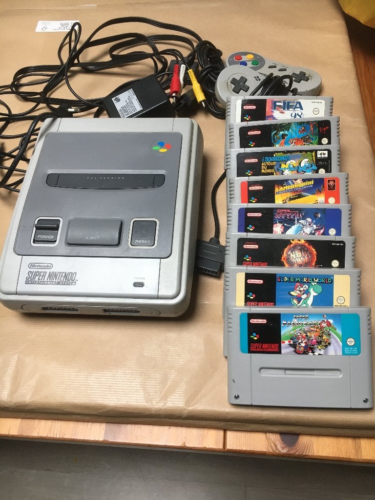 Nog een goed werkende Super Nintendo SNES, 8 mooiste games, Ophalen, Gebruikt, Met 2 controllers, Met games